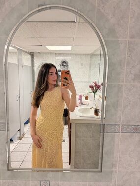 Elegant Sleeveless Yellow Lace Dress